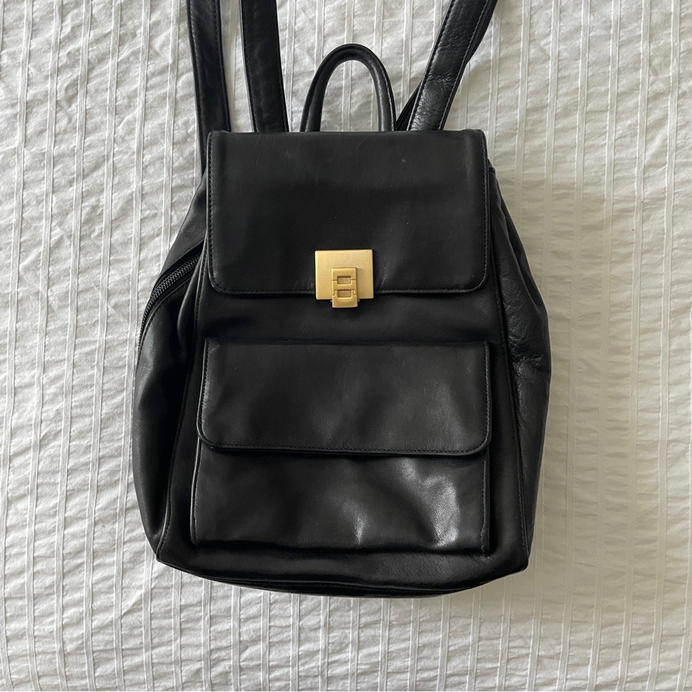 Vintage Perlina Black Leather Backpack with Gold Clasp